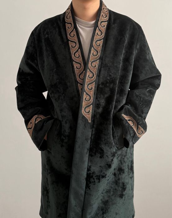 Продам казахский шапан 50 размер