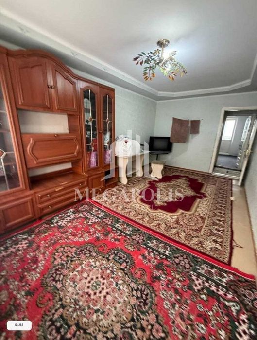 Buxoroda Guliverda 3 xonali kvartira arzon narxda sotiladi.  №383
