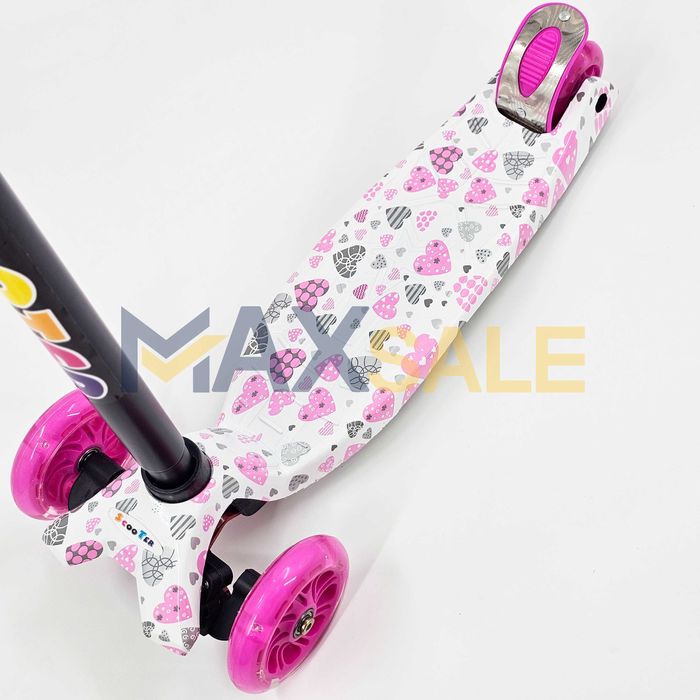 Тротинетка триколка детска на сърца 3 светещи колела розова