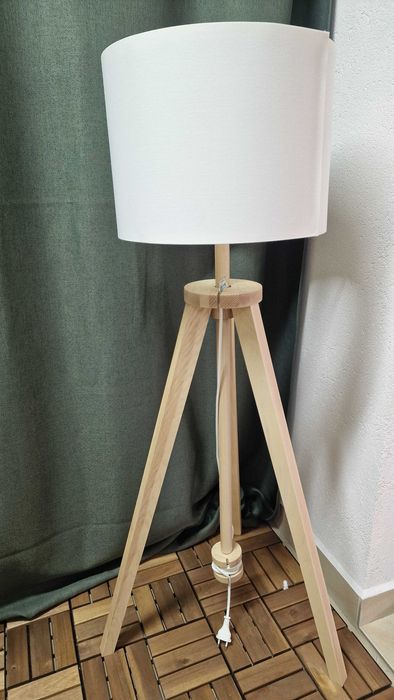 Подова лампа IKEA - дърво + текстилен абажур (с крушка)