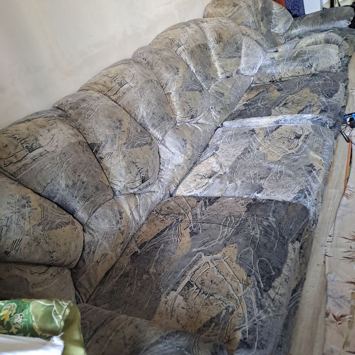 Диван кровать,кресла2 шт,раскладной,прочный,мягкая.