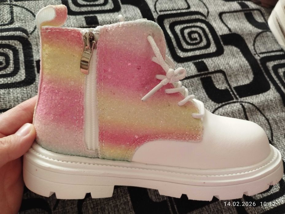 Новые детские ботинки на 30 размер