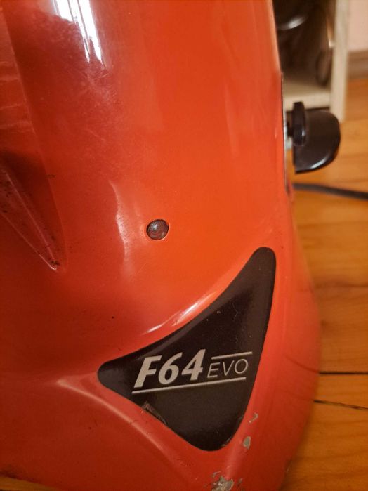 Професионална кафемелачка Fiorenzato F64 EVO (Червена) – Перфектно работеща