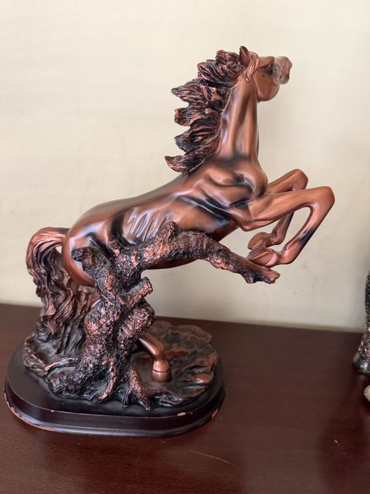 Продам статуэтки