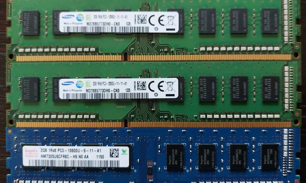 RAM DDR3 3 x 2 GB Samsung/ Hynix, DDR2 2 x 1GB Kingmax