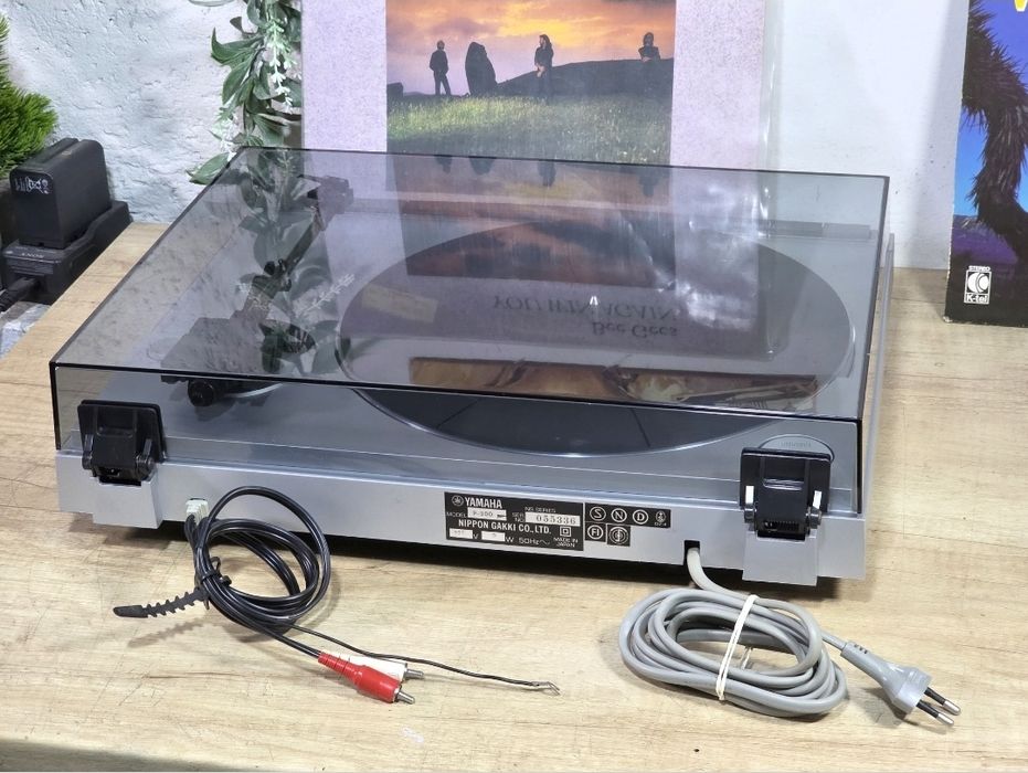 Pick-up YAMAHA P-200, semi-automat, silver, argintiu, made in Japan