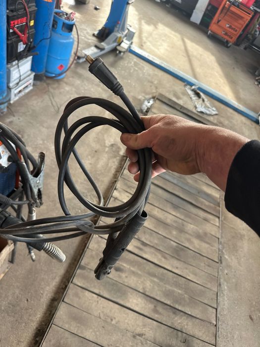 Synchro Комбиниран телоподаващ апарат и електрожен