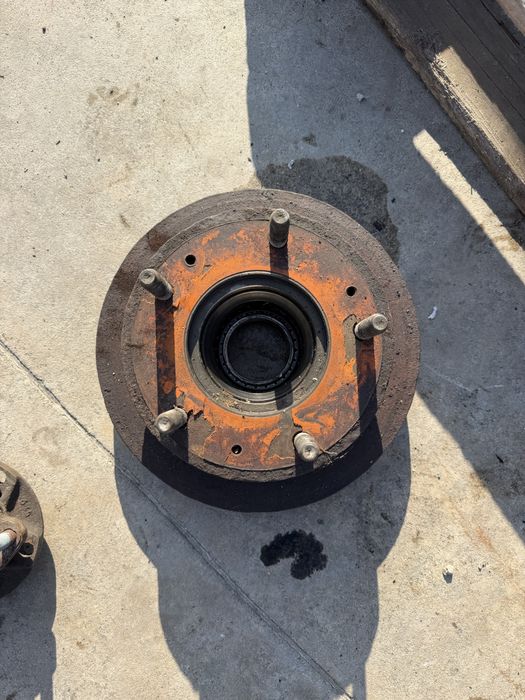 Предна и задна лагер-главина за Ford Transit 2.4 TDCi (2006–2014) RWD