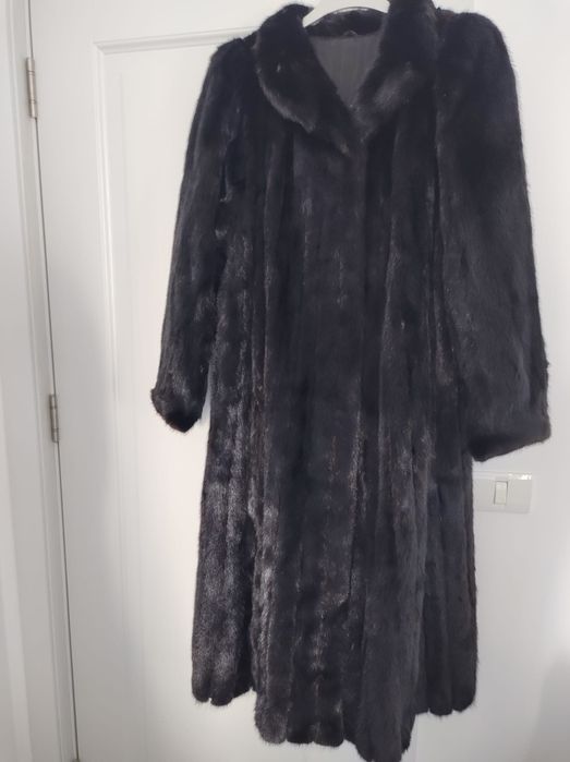Negociabil haina lunga blana naturala nutrie de dama noua marime 48-50