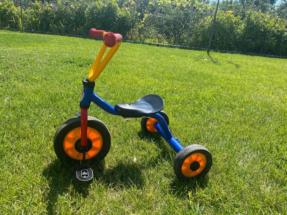 Vand tricicleta metalica pentru copii