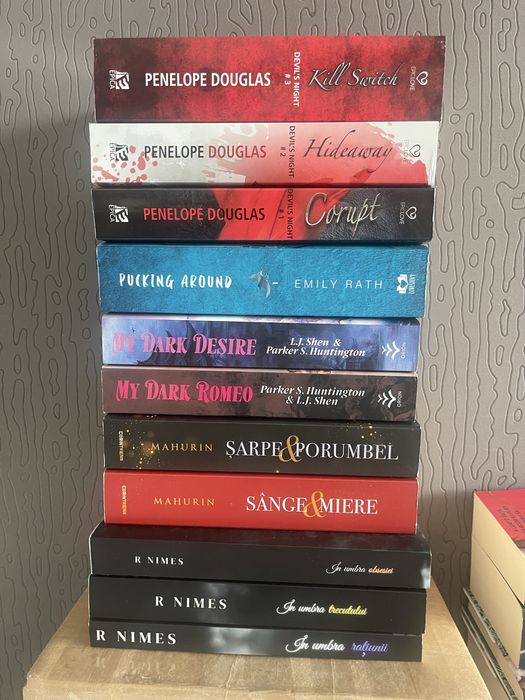 Lot carti se pot vinde si separat