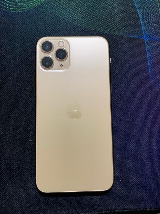 Айфон 11 про    .