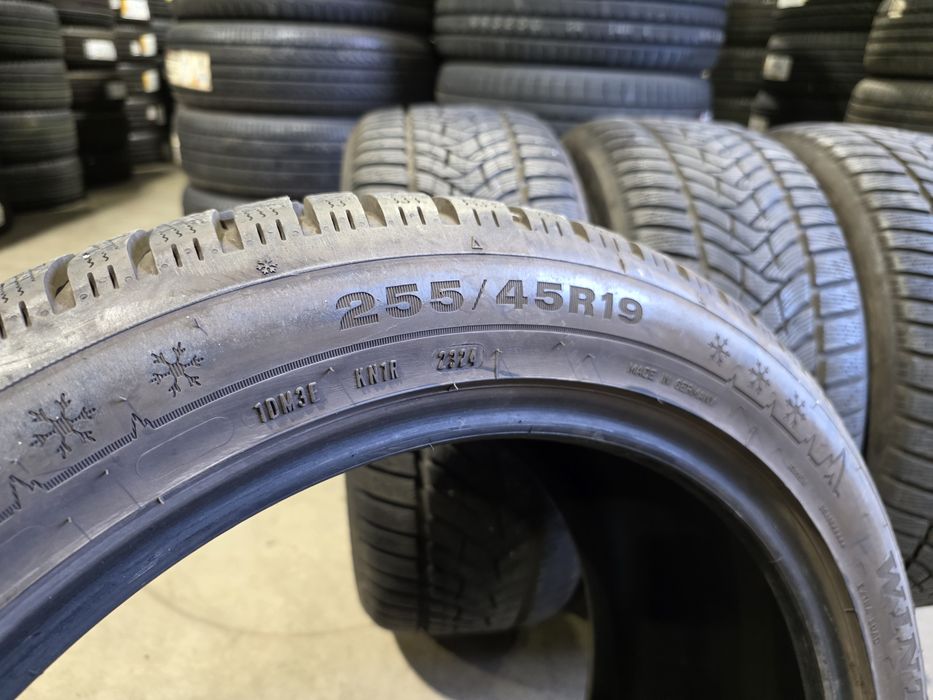 255/45/19 DUNLOP 4бр