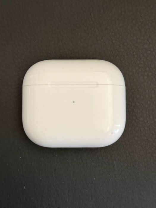 Apple Airpods безжични слушачки