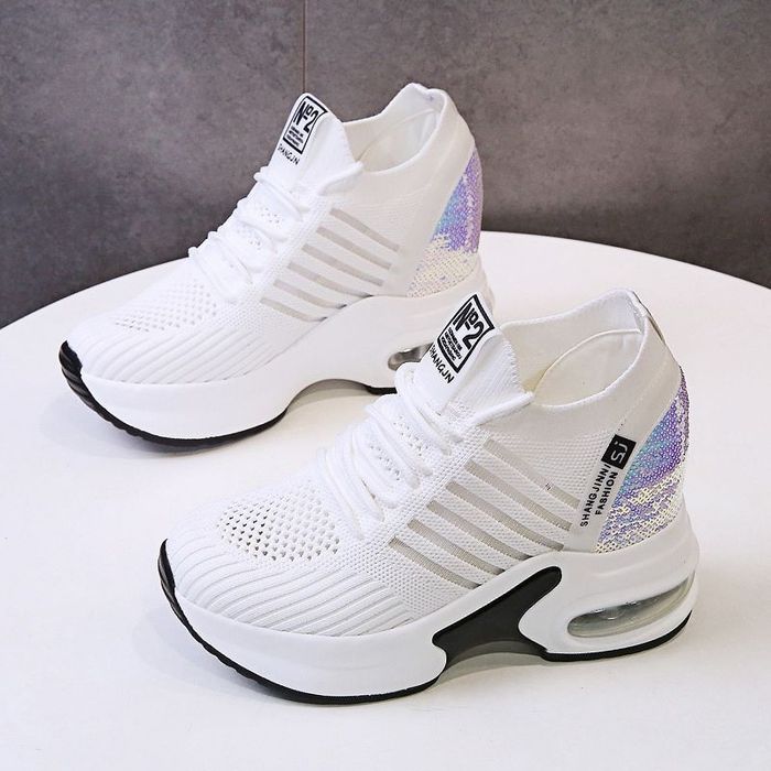 Кроссы белый чёрный