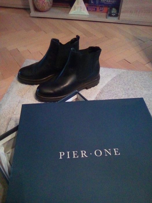 Продавам много яки дамски зимни боти