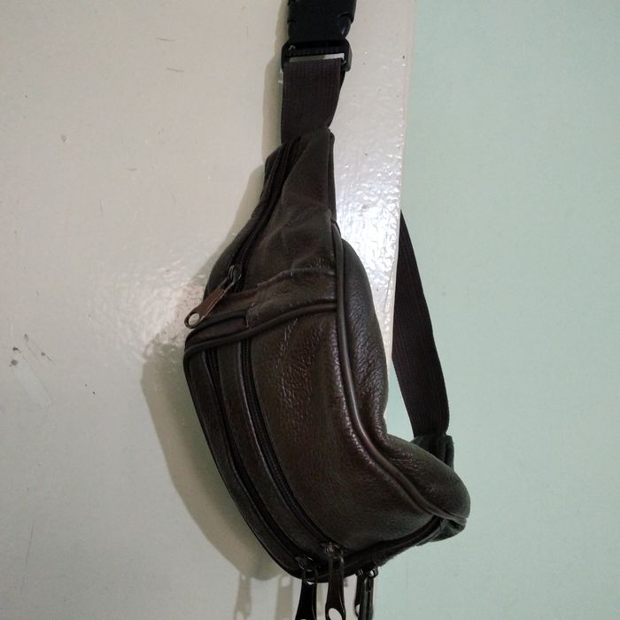 Продам кожаные сумки.