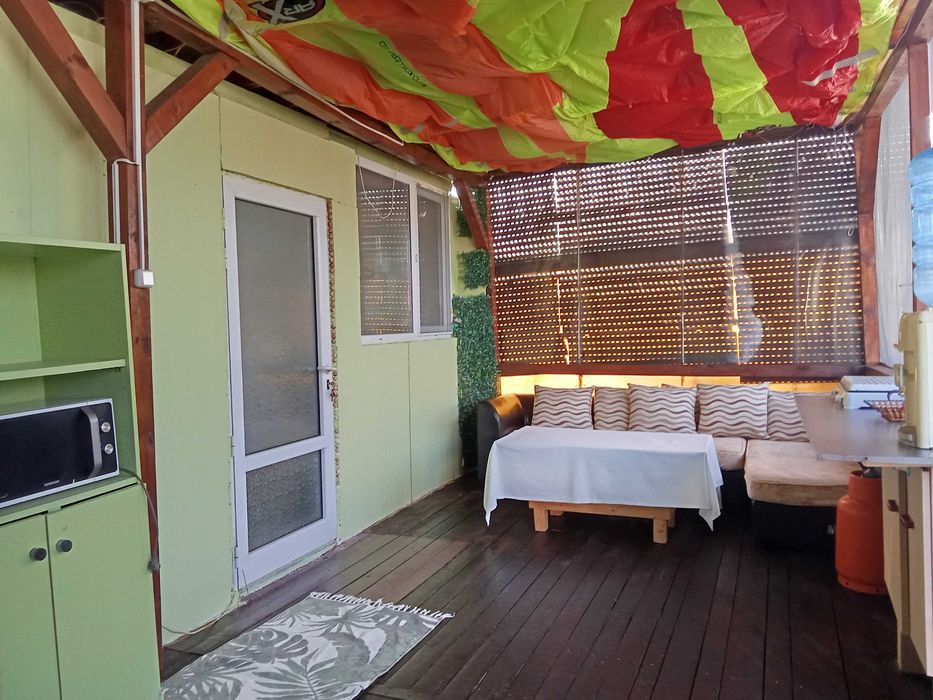 Дава под наем бунгало в Кариани до Канзас - 2500 евро/год.