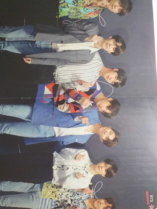 комплект от 3 плаката на BTS от списание запазени за фенове и колекционери