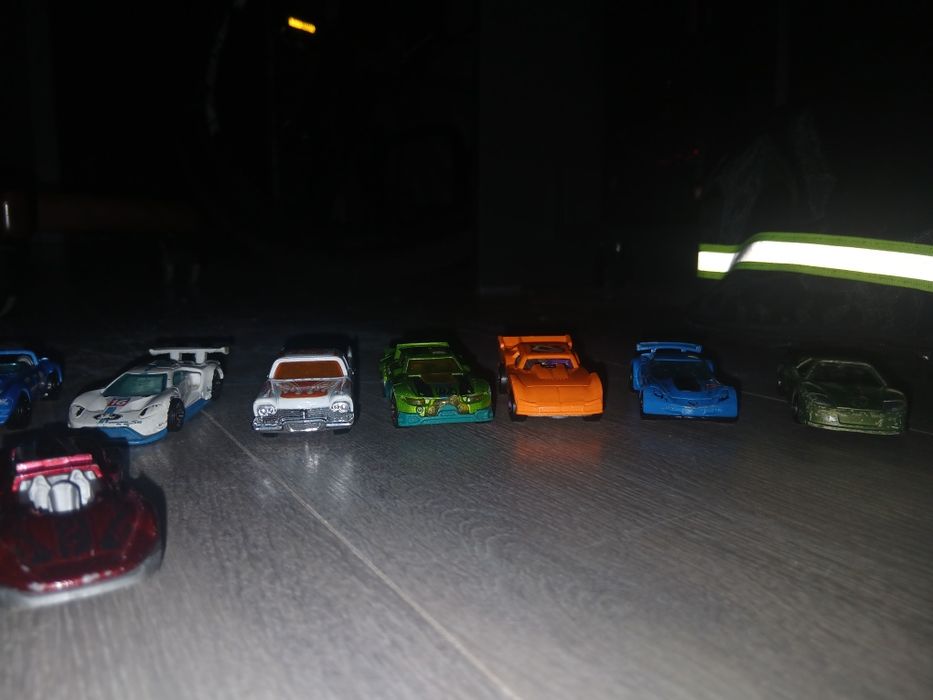 Машинки Hot Wheels