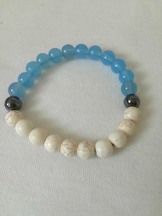 Гривни естествен камък