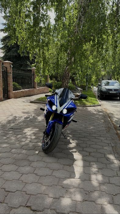 Yamaha R1 2010 линза
