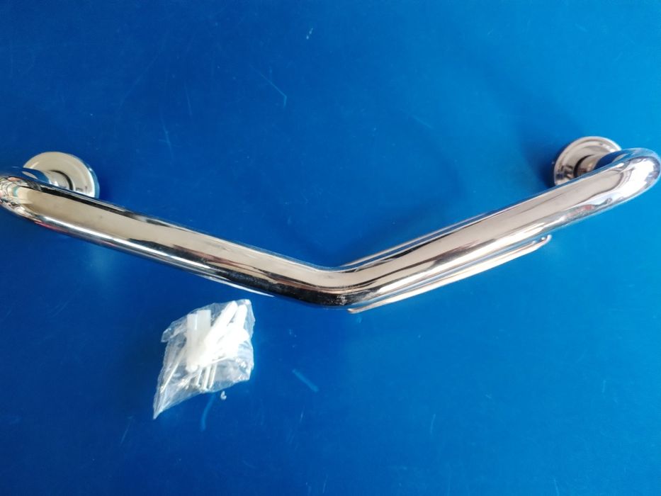 Дръжка за вана със сапунерка