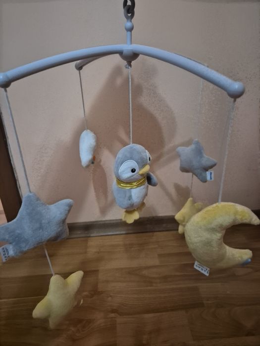 Музикална играчка за легло