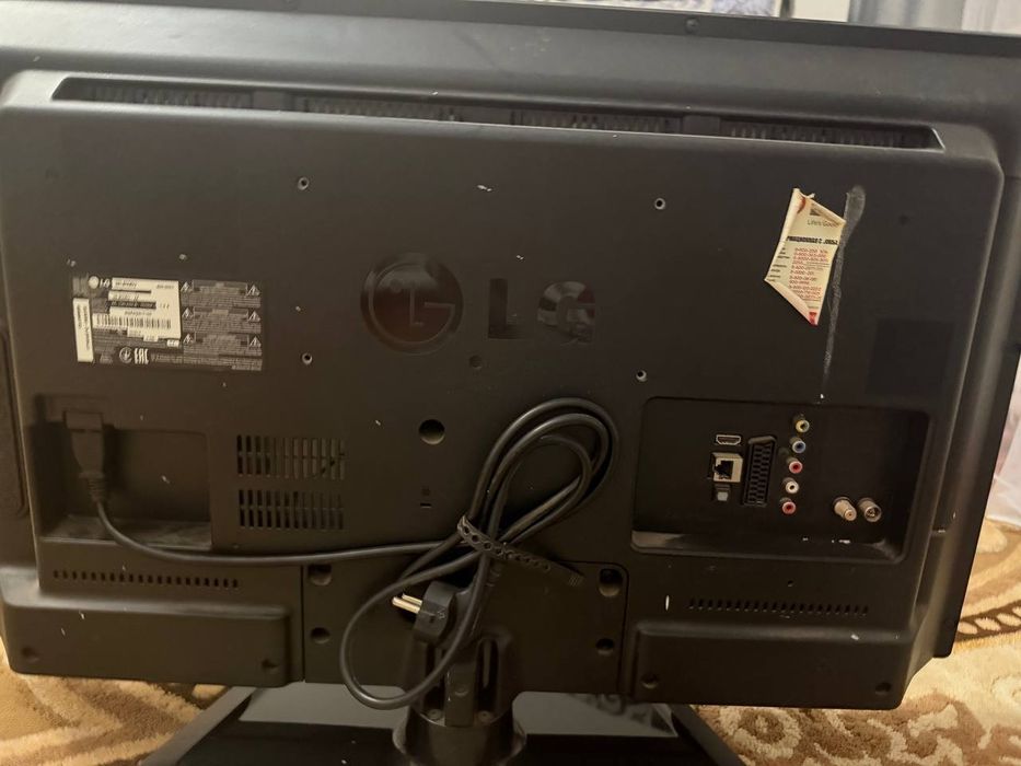 Продам телевизор LG