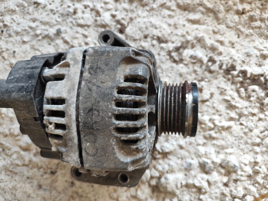 Opel Corsa 1.3cdti alternator динамо