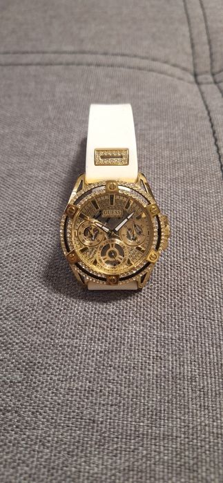 Guess Queen Skeleton GW0536L2