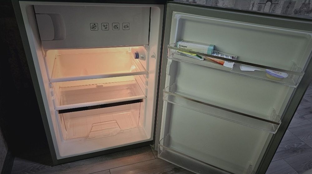 СРОЧНО ПРОДАМ холодильник