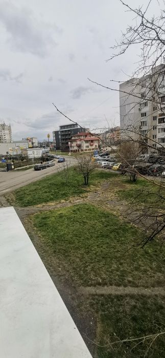 Отдава под наем апартамент