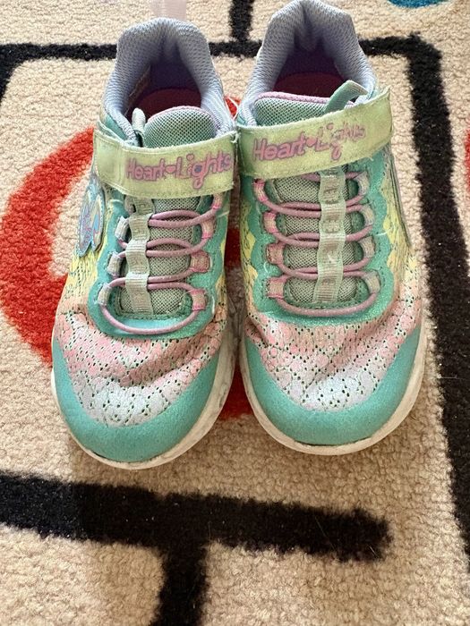 Обувки Skechers различни номера и модели