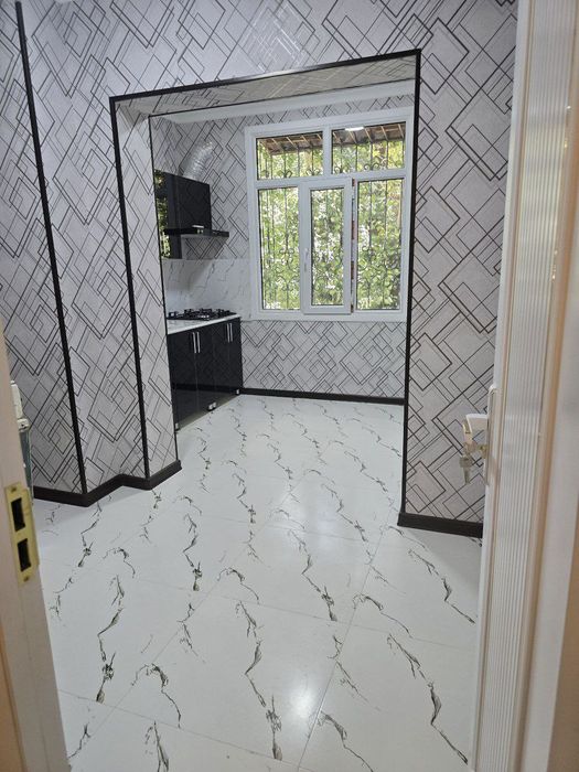 Продаётся 1в2/2/5 Авиасозлар 1, балкон 2на6