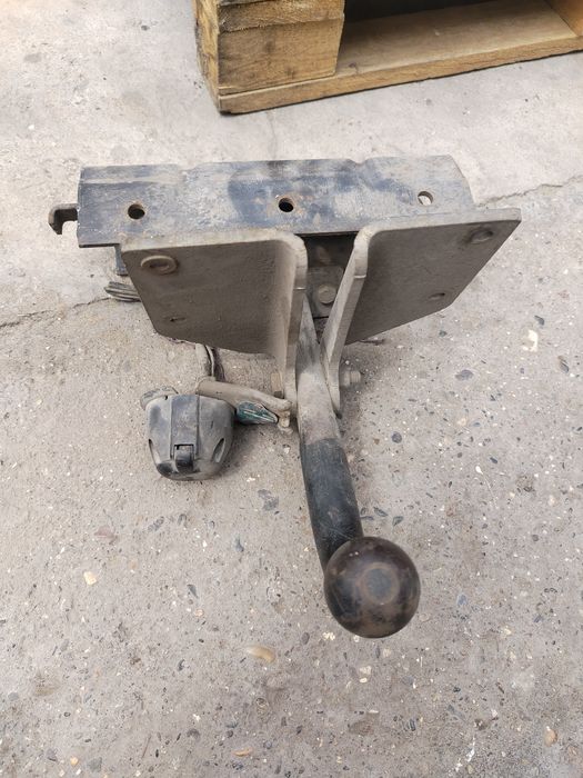 Продам фаркоп на легковой авто