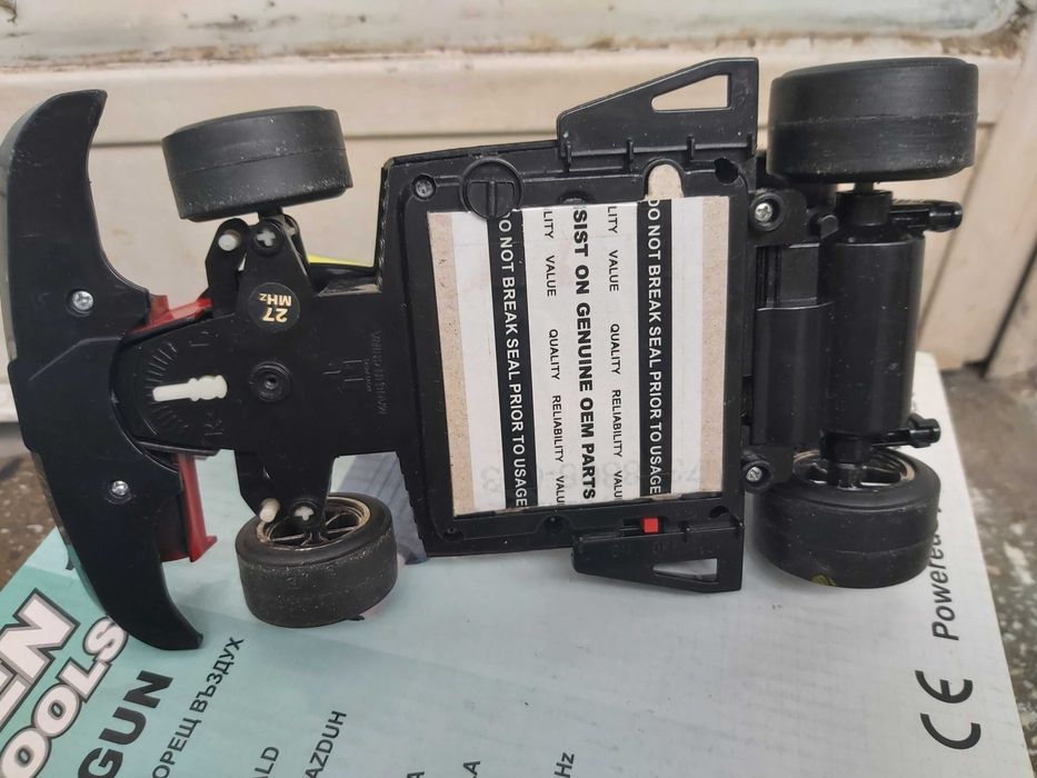 Masinuta model vechi radiocomandata 27Mhz (nu am telecomanda)