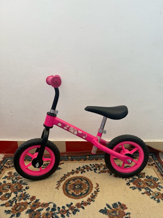Bicicletă fără pedale pentru copii – culoare roz