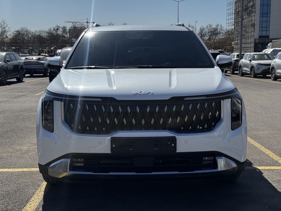 Янги яъни абсолютно новая Kia Carnival гибрид 1,6 2025 год декабрь
