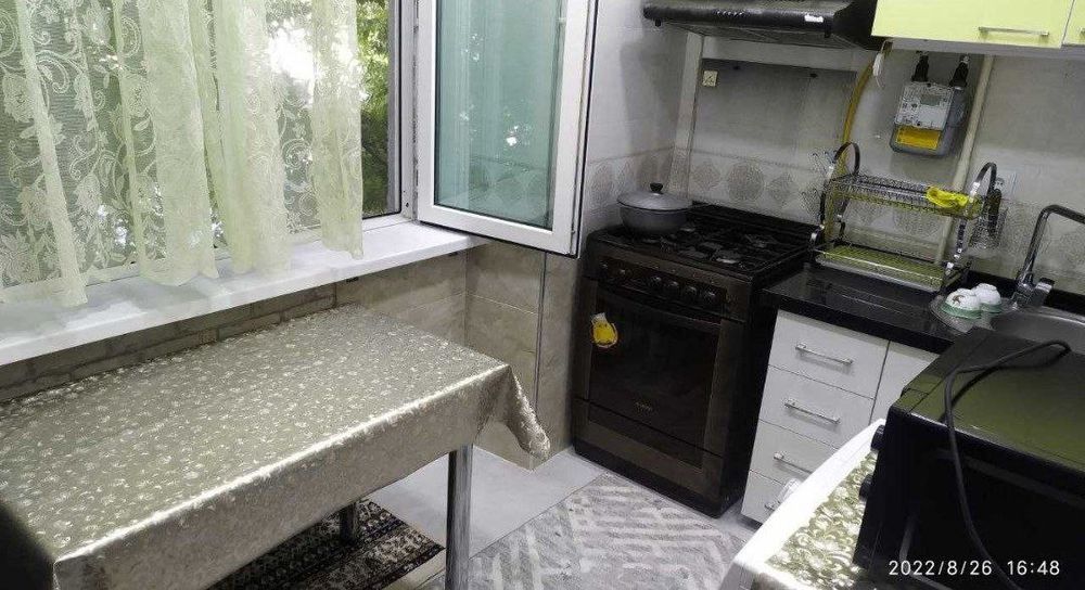 Башлык. Сдаётся 1-комнатная квартира переделанная в 2-комнатную
Планир