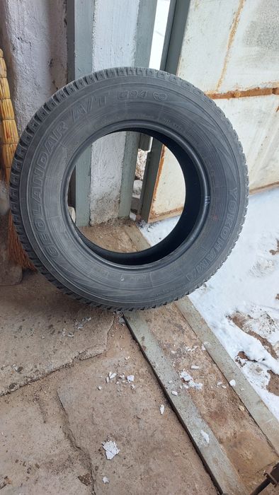 Шины на авто тойота …..