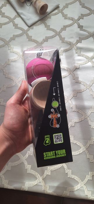 Kendama sweets broken bones roz noua