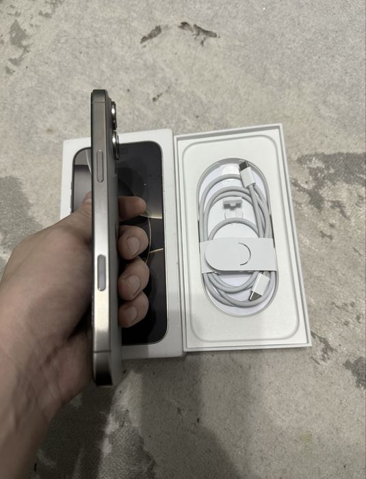 iPhone 16 pro max (256gb)