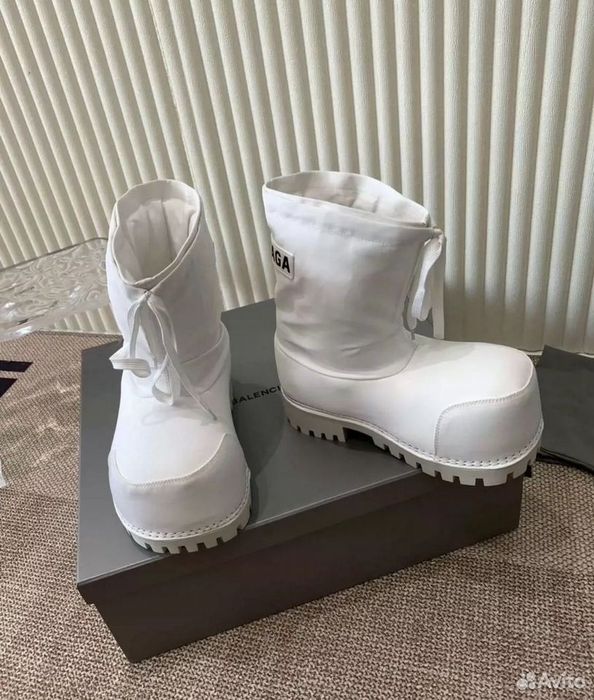 Balenciaga Alaska Boots White