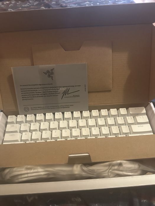 Razer Huntsman Mini 60% White US