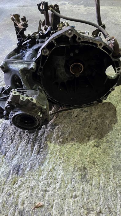 Скоростна кутия за Nissan X-Trail 2.2dCi / Нисан Екс-Трейл 2002г.