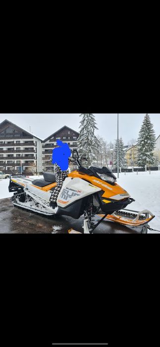 Snowmobil ski doo summit  x 850