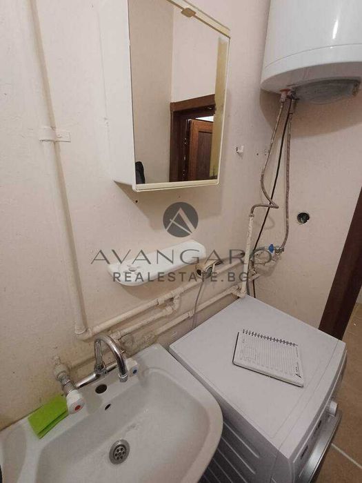 Продава се Тристаен апартамент в Пловдив, Христо Смирненски - 96 кв.м за 903 €/кв.м - Снимка #8