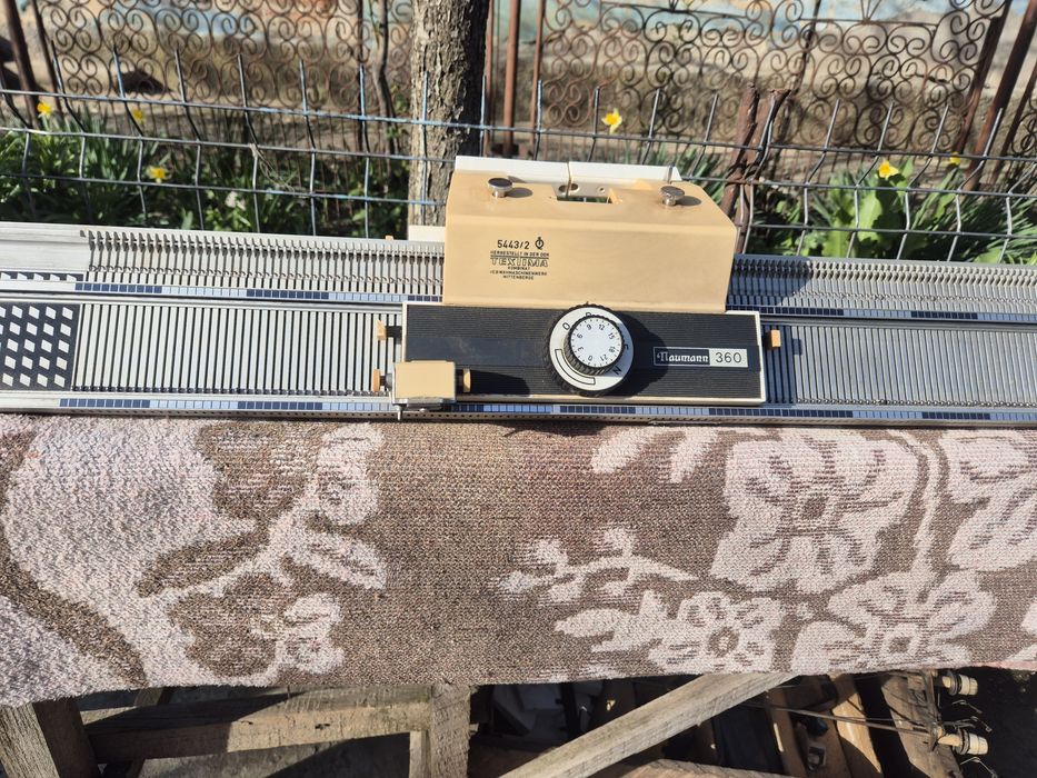 Masina de tricotat Naumann 360