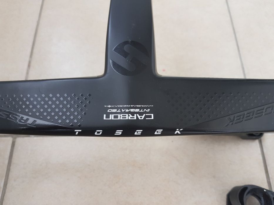 Ghidon carbon integrat